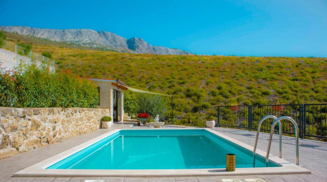 Hill Apartment With Private Pool Kučine المظهر الخارجي الصورة