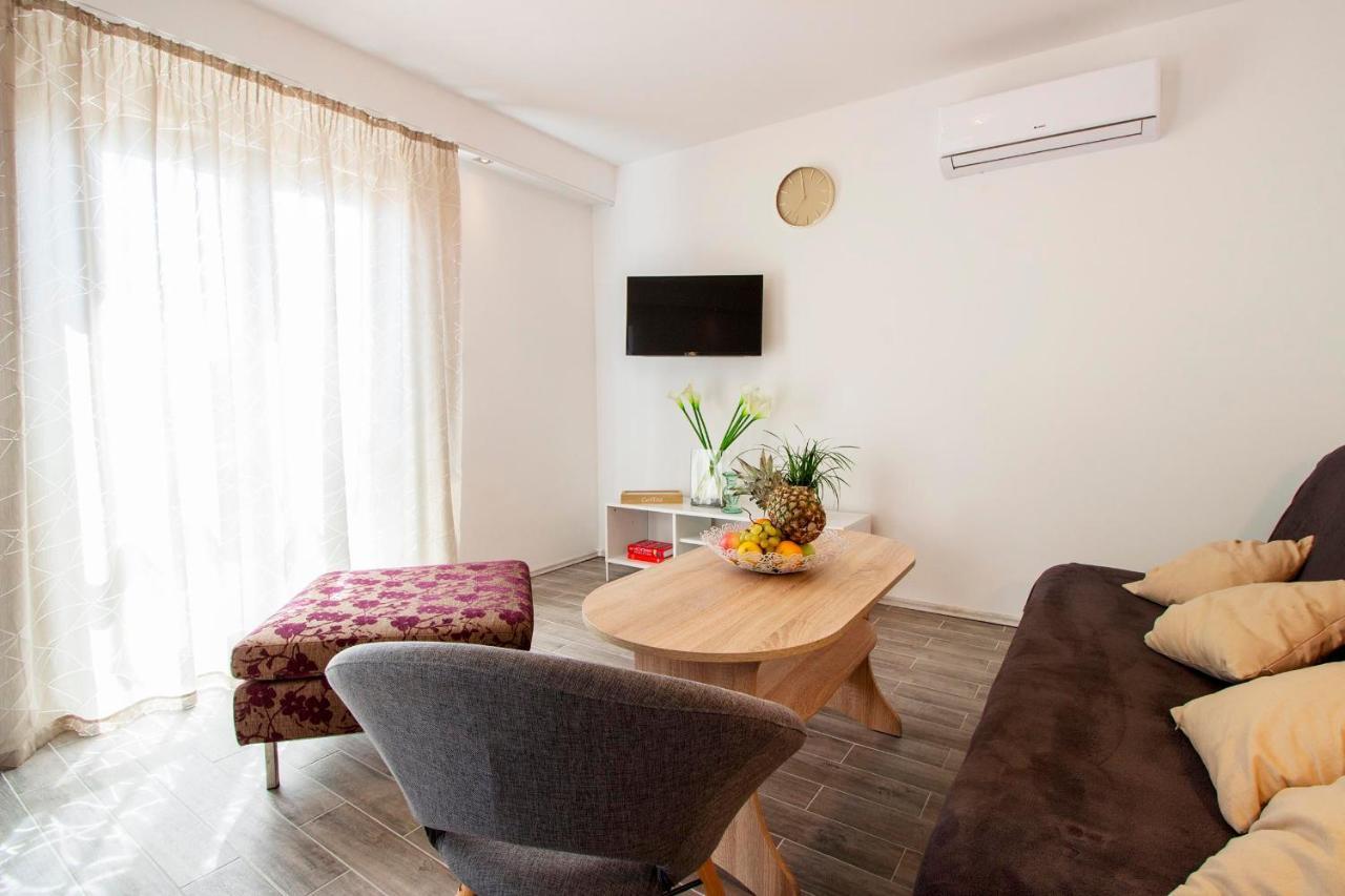 Hill Apartment With Private Pool Kučine المظهر الخارجي الصورة