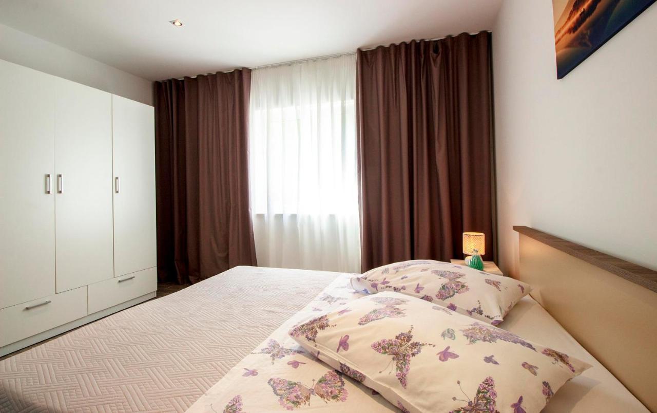 Hill Apartment With Private Pool Kučine المظهر الخارجي الصورة