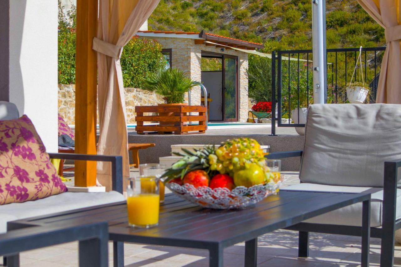 Hill Apartment With Private Pool Kučine المظهر الخارجي الصورة